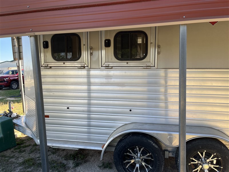 Trailer Photo 3