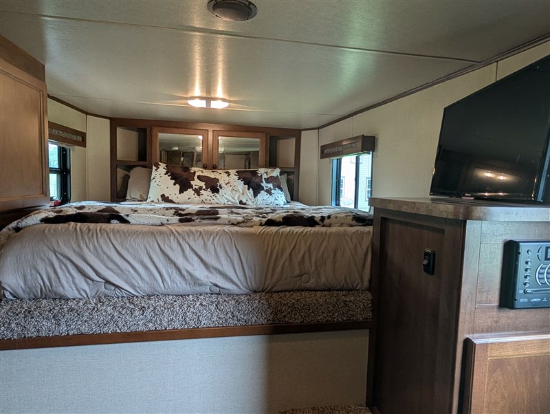 Trailer Photo 22