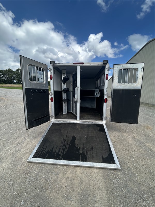2004 Featherlite