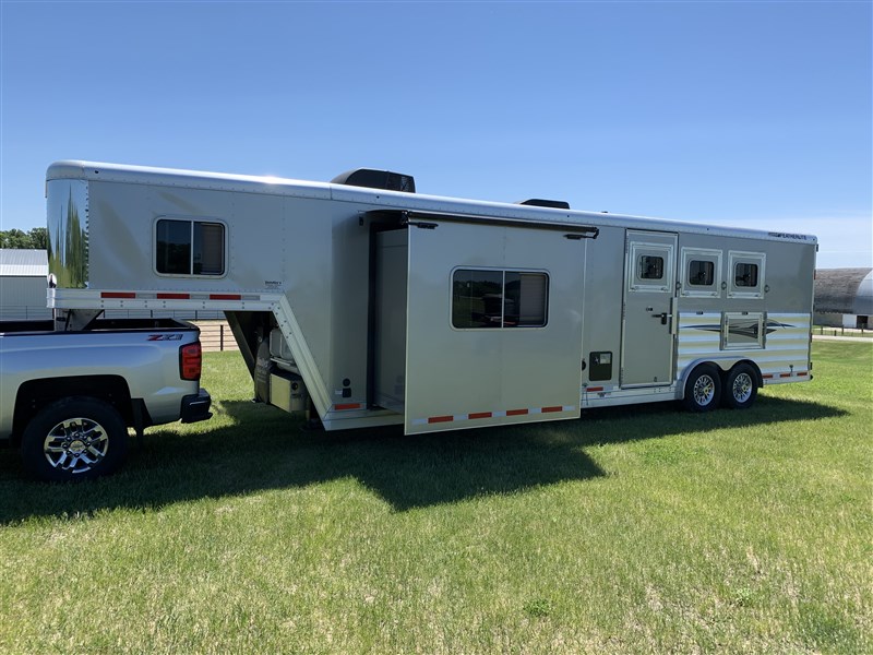 Trailer Photo 15
