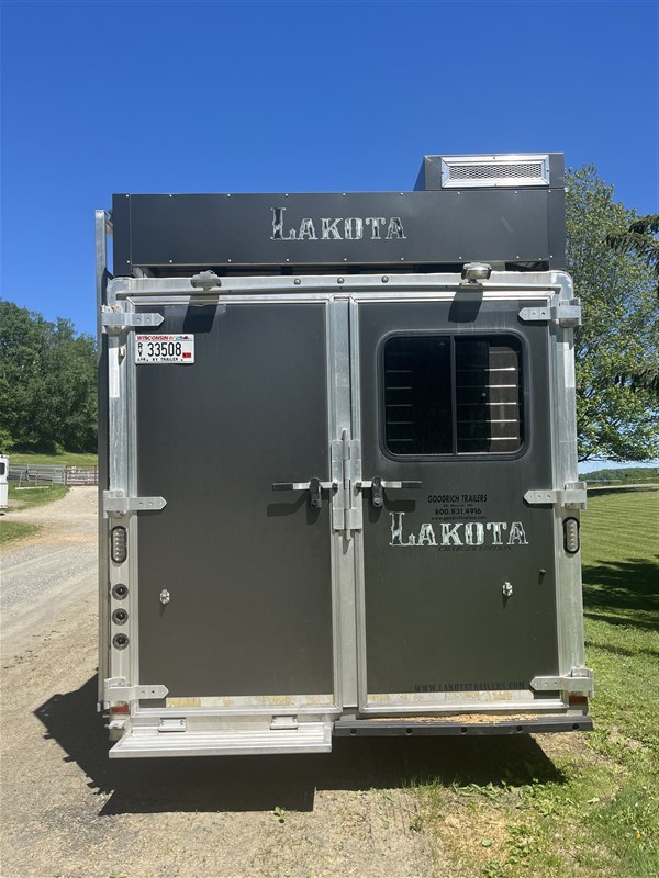 2016 Lakota charger