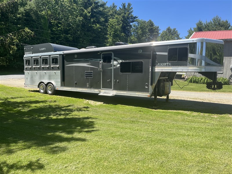 2016 Lakota charger