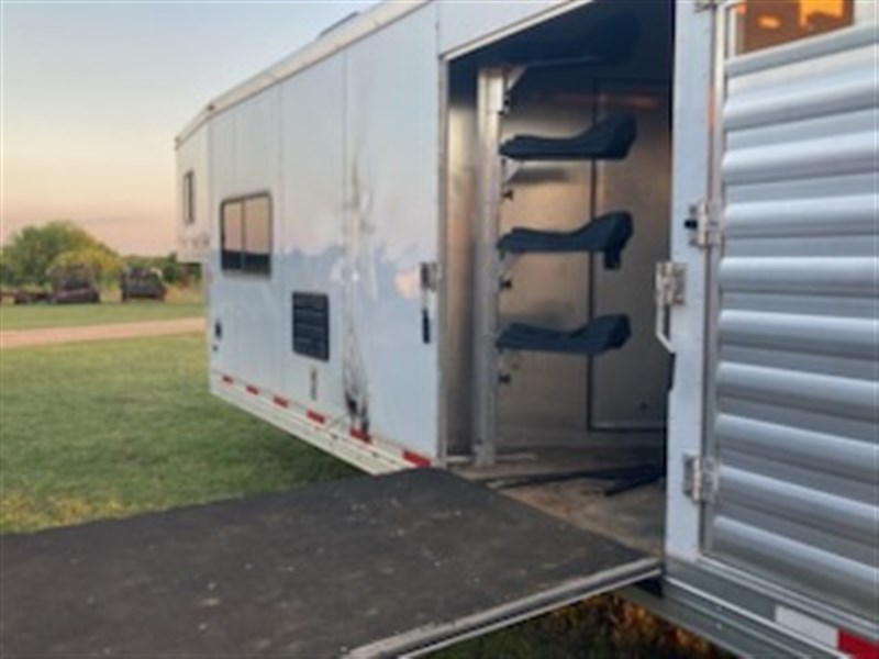 Trailer Photo 9