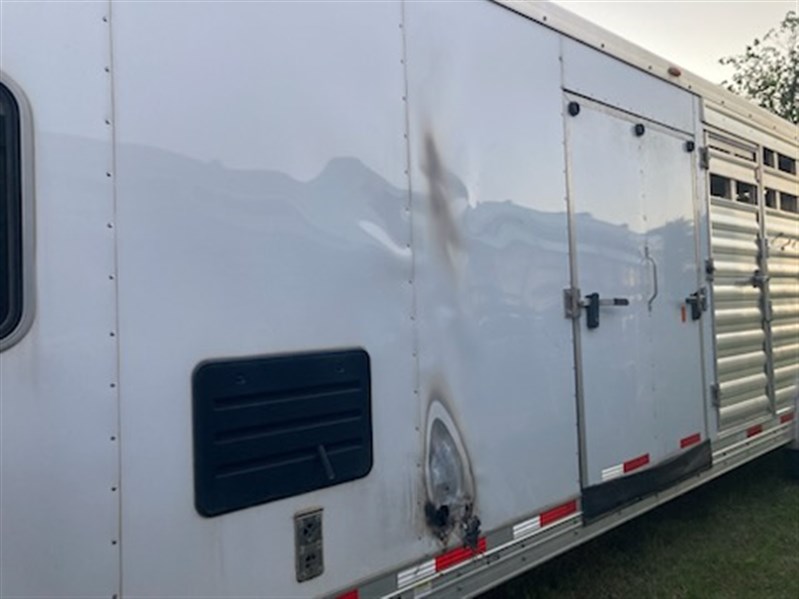Trailer Photo 13
