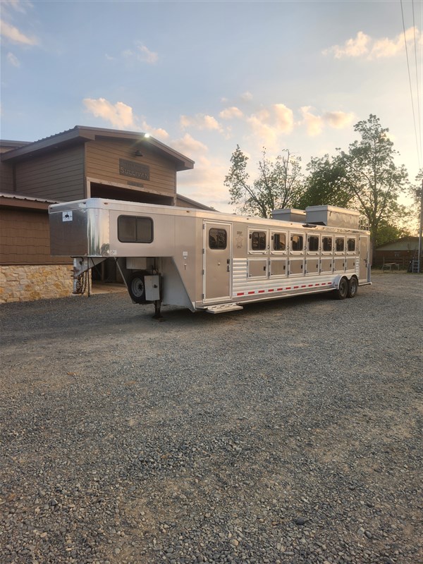 Trailer Photo 4