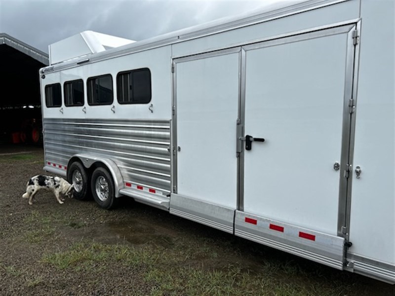 Trailer Photo 3