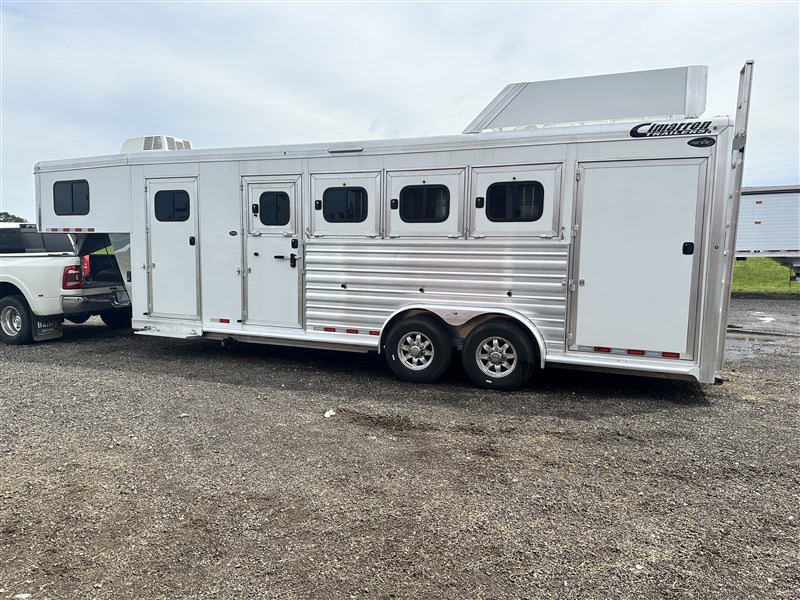 Trailer Photo 4