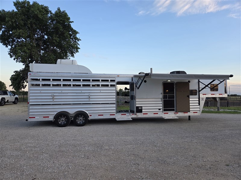 Trailer Photo 16