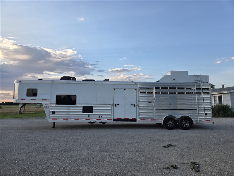 Trailer Photo 2