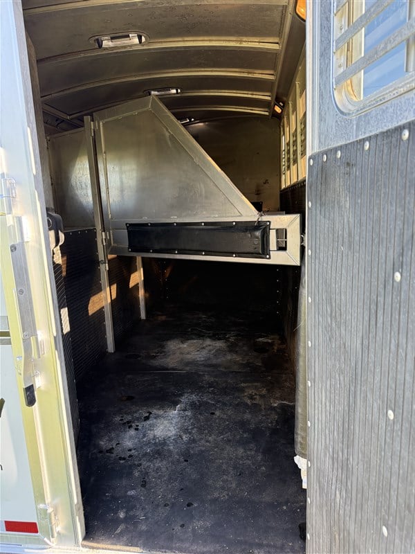 Trailer Photo 6