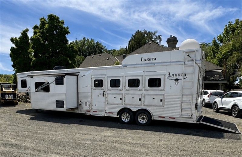 Trailer Photo 2