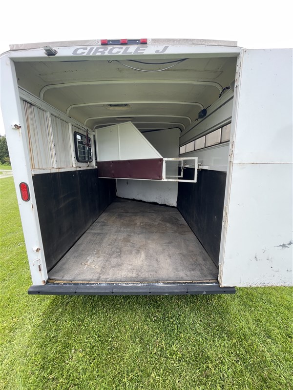 Trailer Photo 9