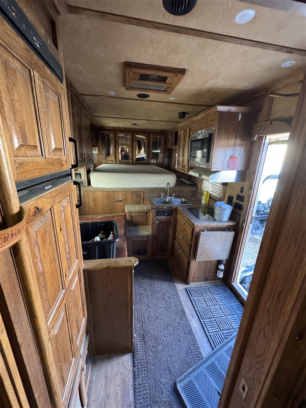 Trailer Photo 25