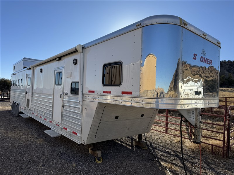 Trailer Photo 12