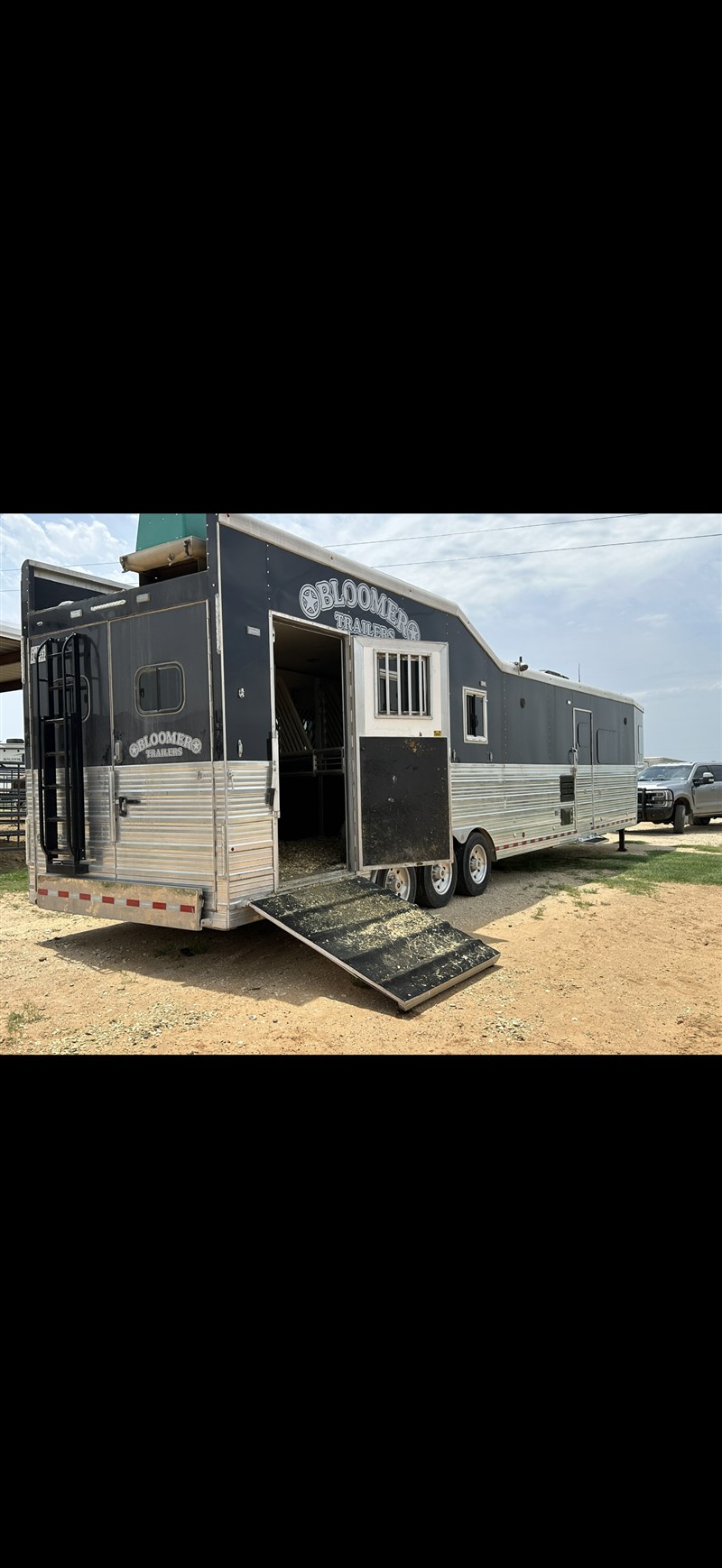 Trailer Photo 2