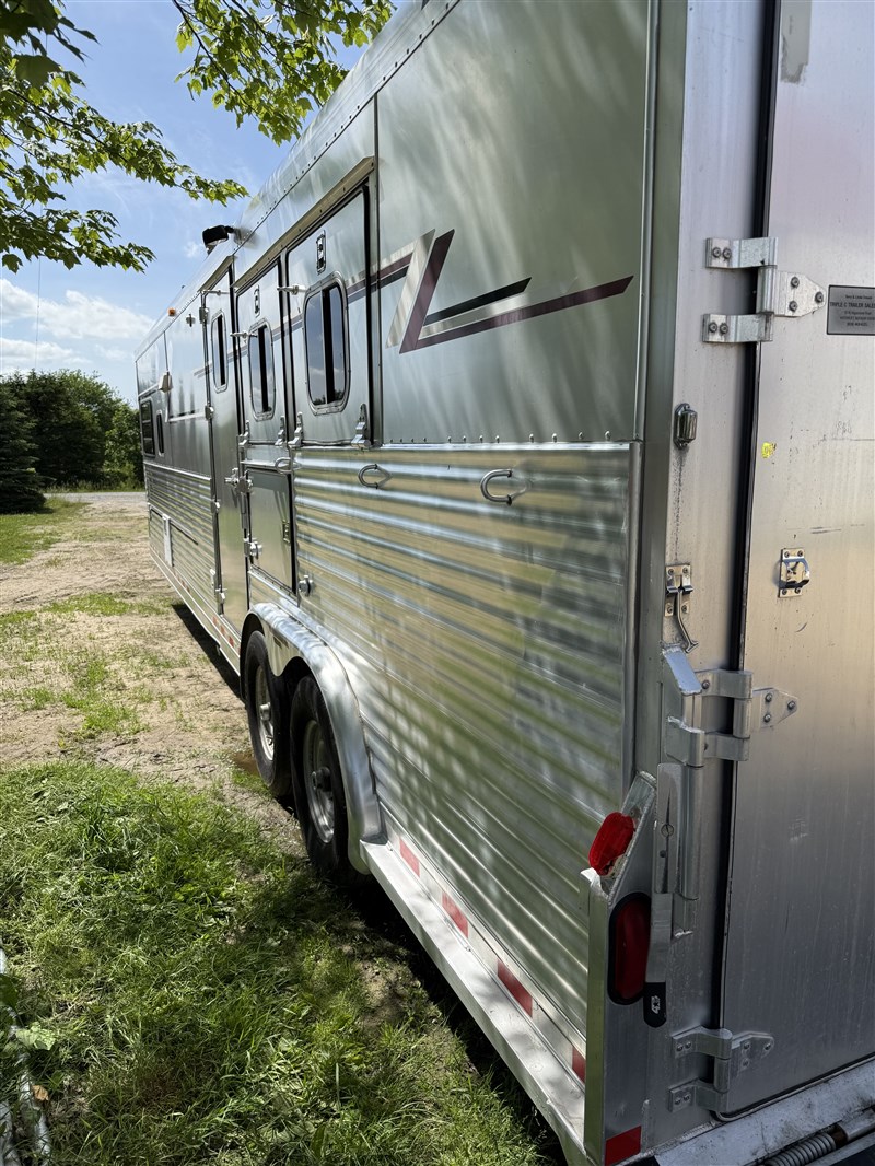 Trailer Photo 4