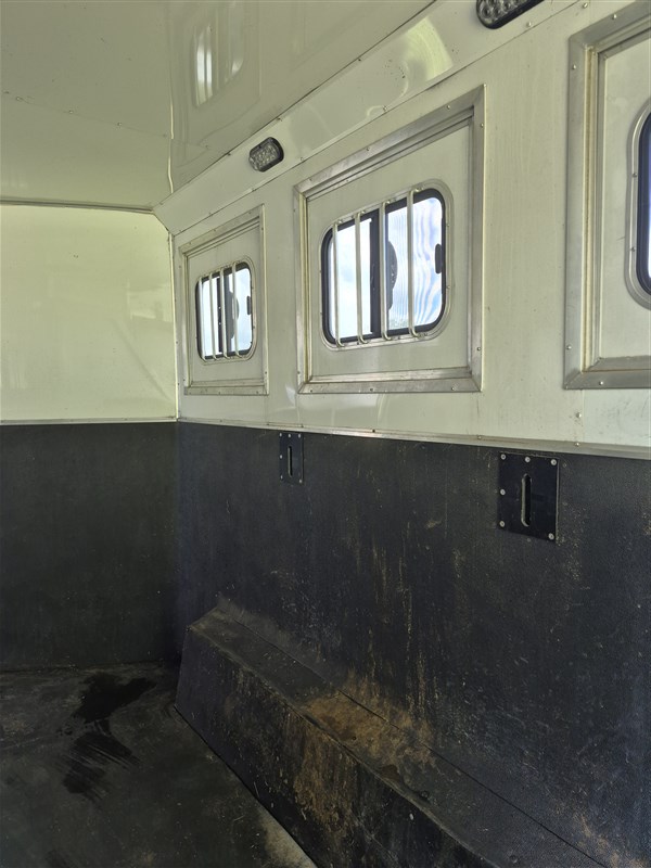 Trailer Photo 18