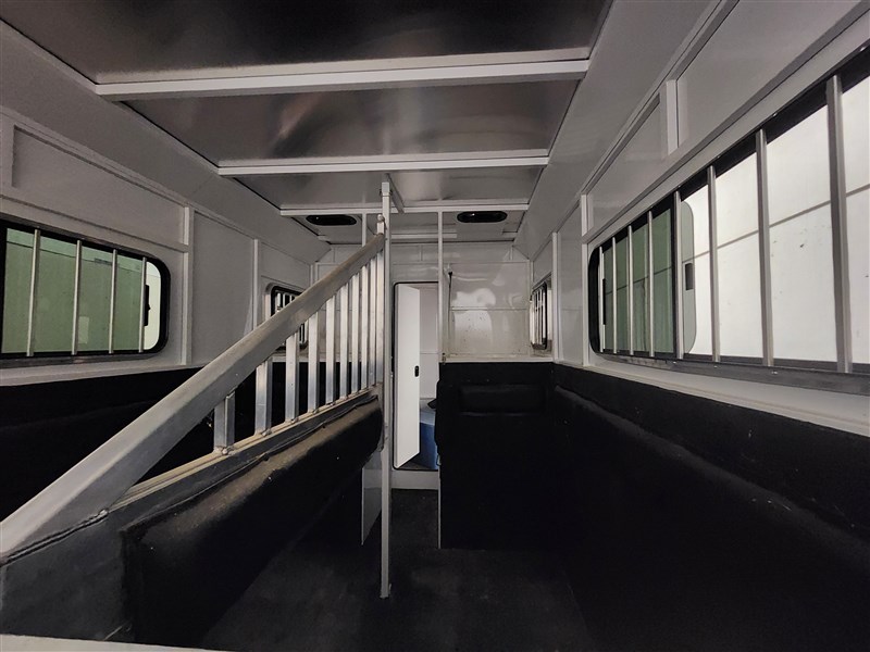Trailer Photo 2