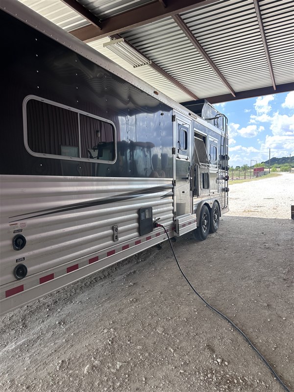 Trailer Photo 18