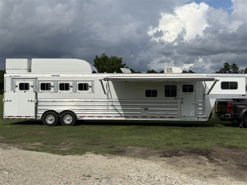 Trailer Photo 2