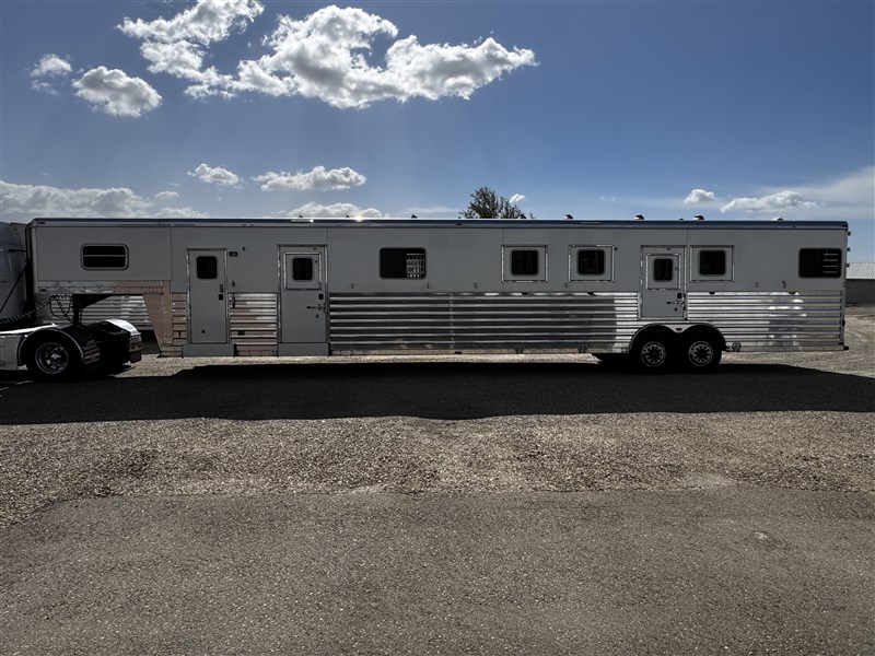 Trailer Photo 2
