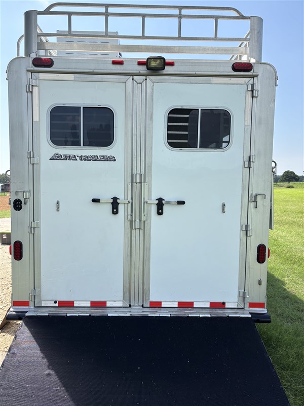 Trailer Photo 4