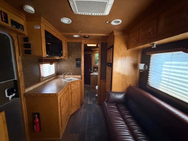 Trailer Photo 7