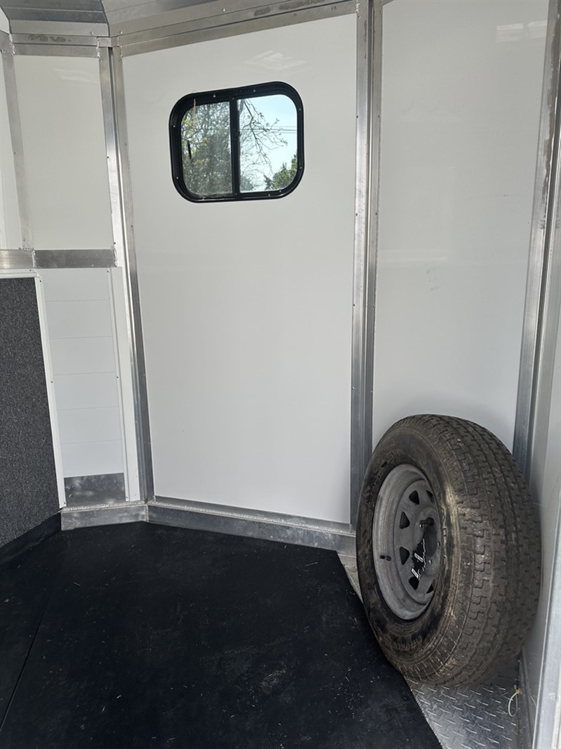 Trailer Photo 18