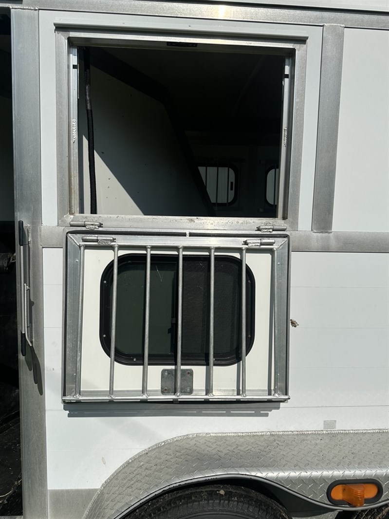 Trailer Photo 16