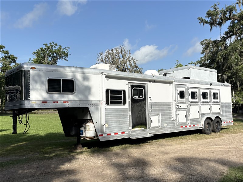 Trailer Photo 2