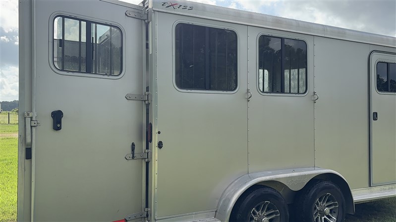 Trailer Photo 3