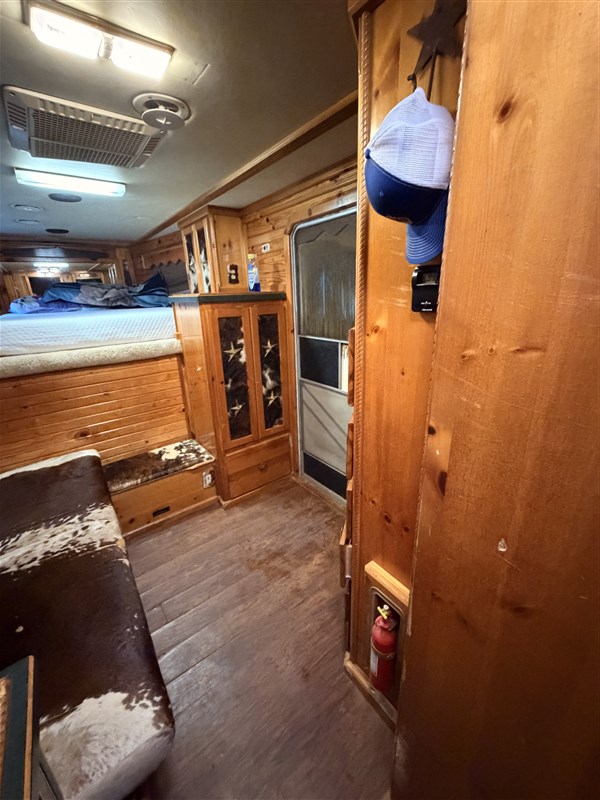 Trailer Photo 2