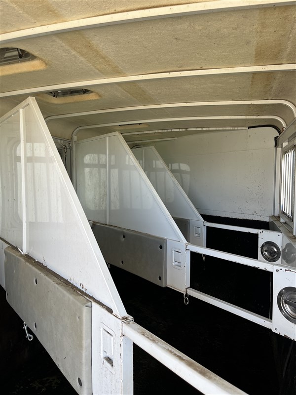 Trailer Photo 5