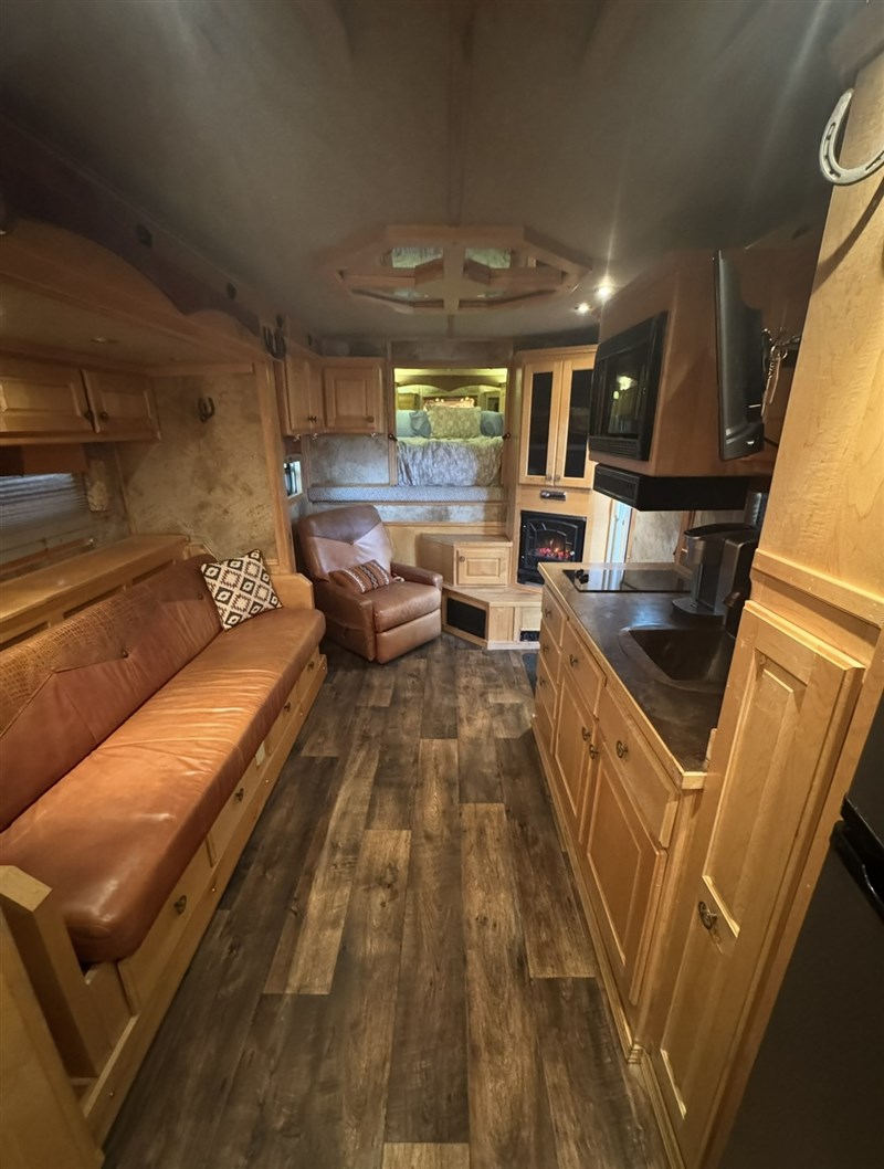 Trailer Photo 2