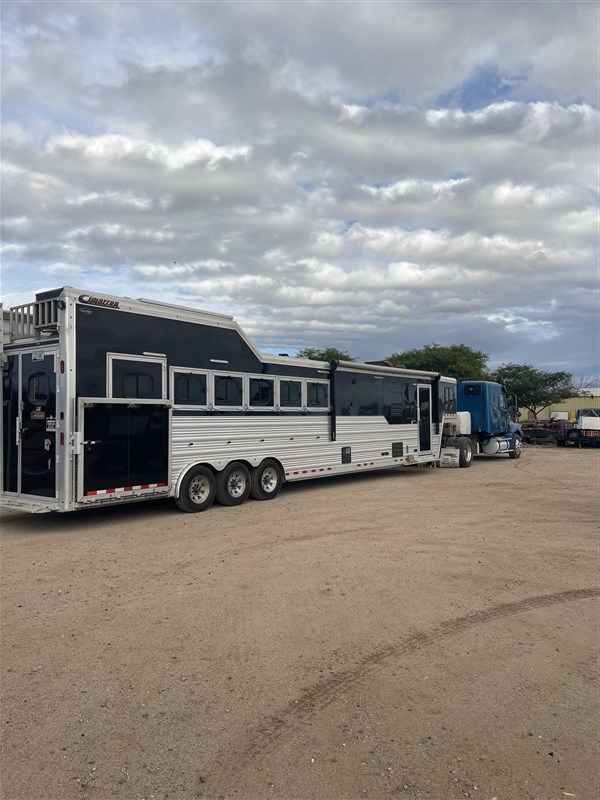 Trailer Photo 15