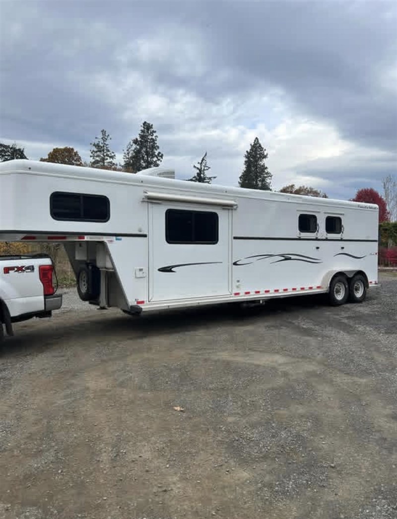 Trailer Photo 11