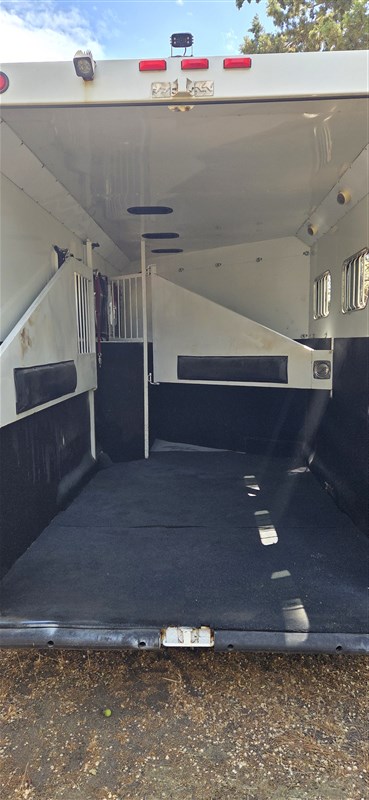 Trailer Photo 11