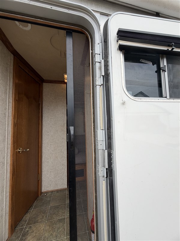 Trailer Photo 15