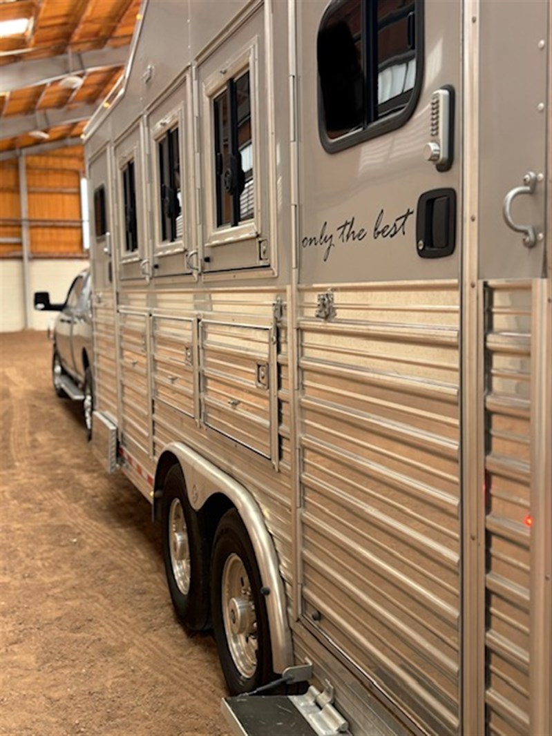 Trailer Photo 13