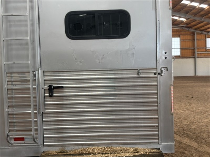 Trailer Photo 19
