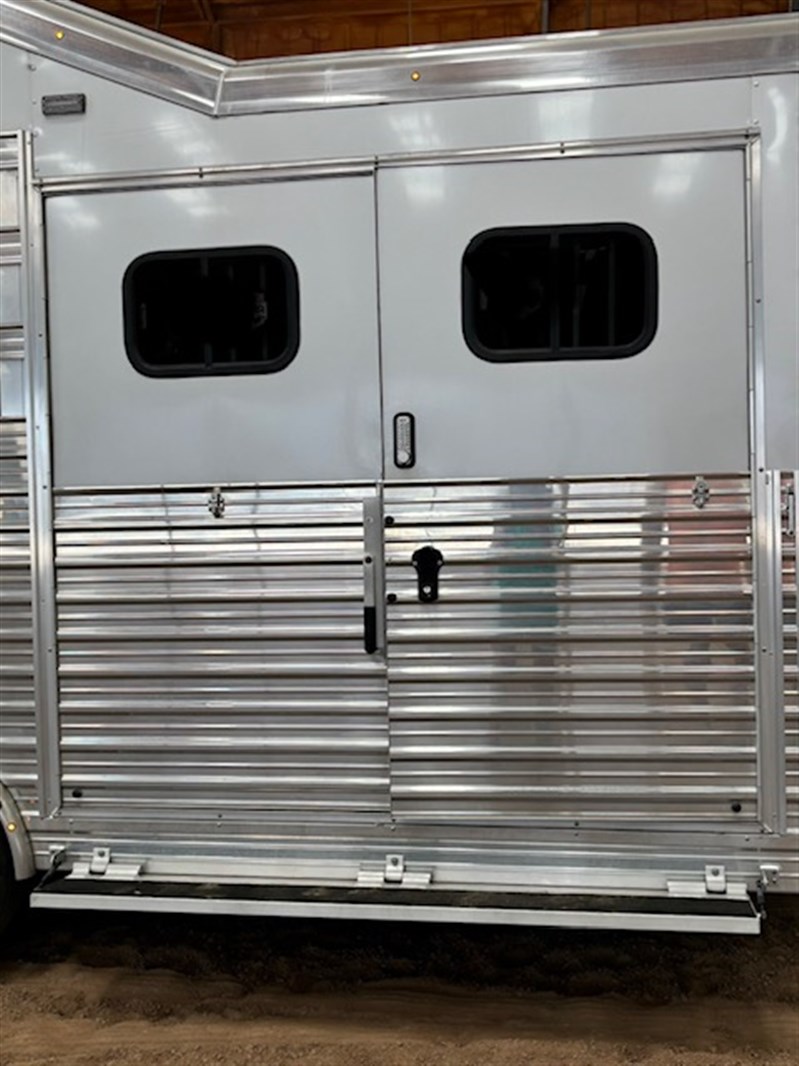 Trailer Photo 14