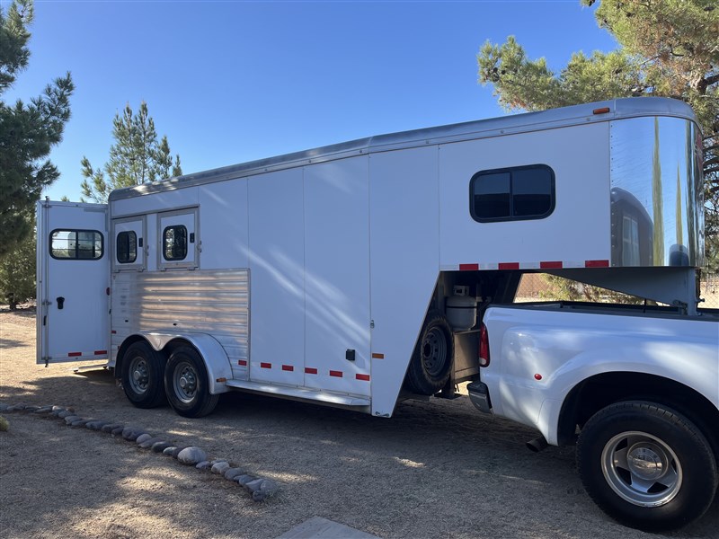 Trailer Photo 2