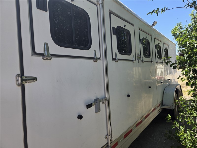 Trailer Photo 9