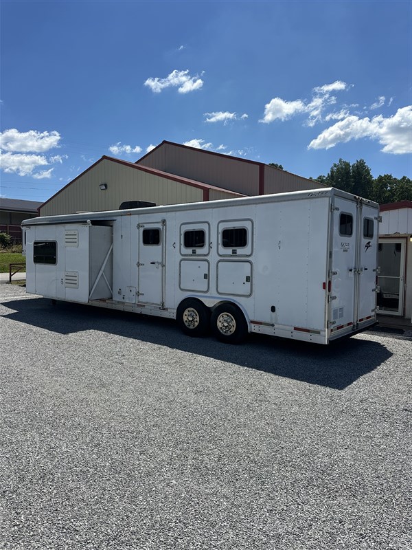 Trailer Photo 18