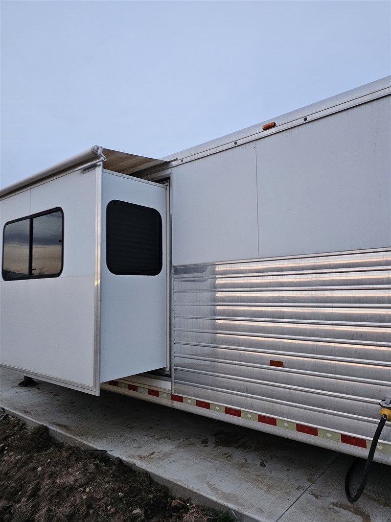 Trailer Photo 7