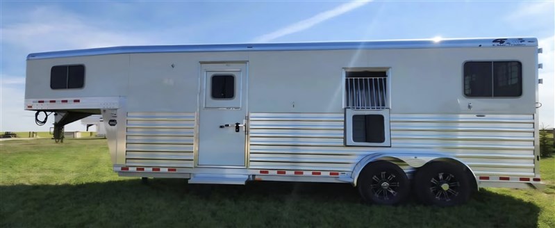 Trailer Photo 2