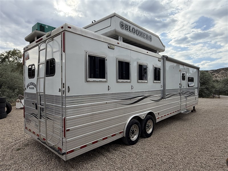 Trailer Photo 4