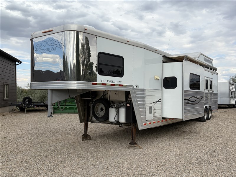Trailer Photo 2