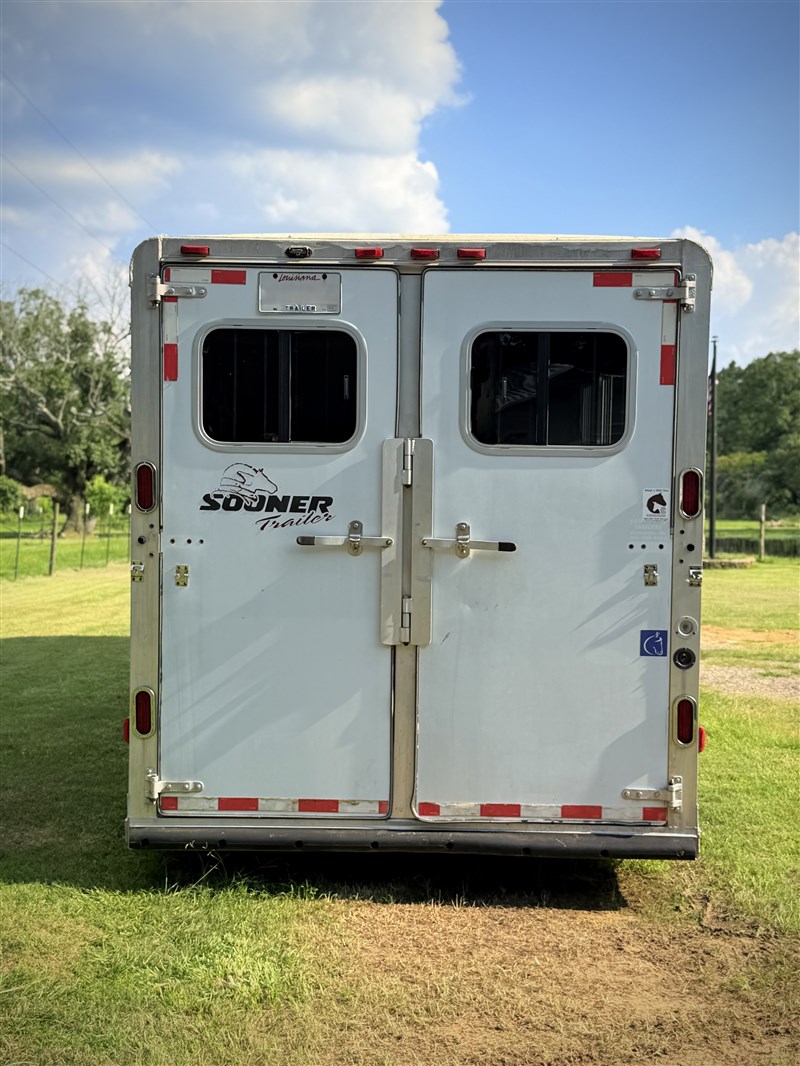 Trailer Photo 4