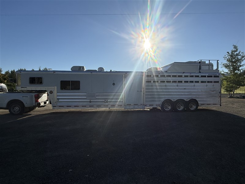 Trailer Photo 2